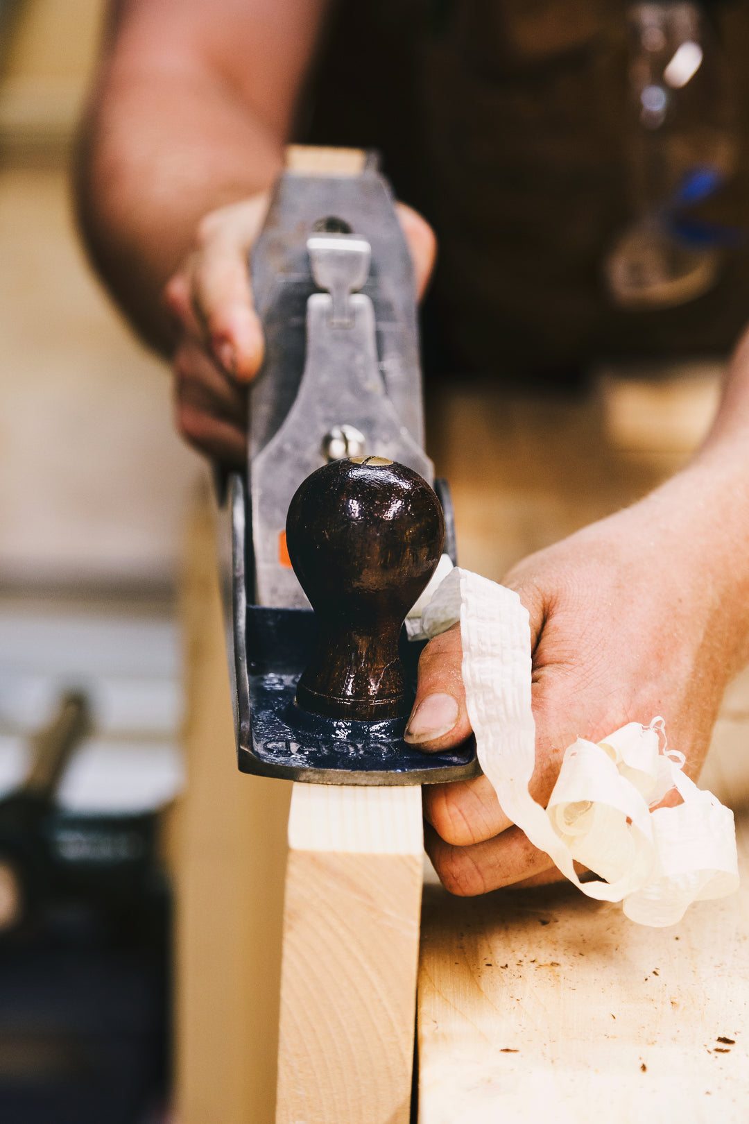 Blossom & Bloom Kids clean, products with clean, non-toxic materials man shaving sustainable forest wood