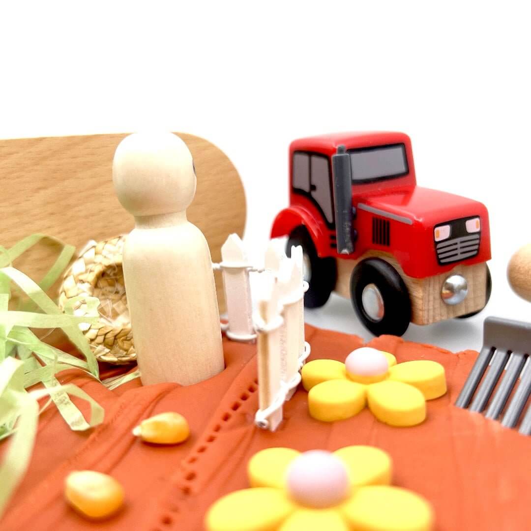  BUILD ME Tractor Sand Playset, Creativity Toy Sensory