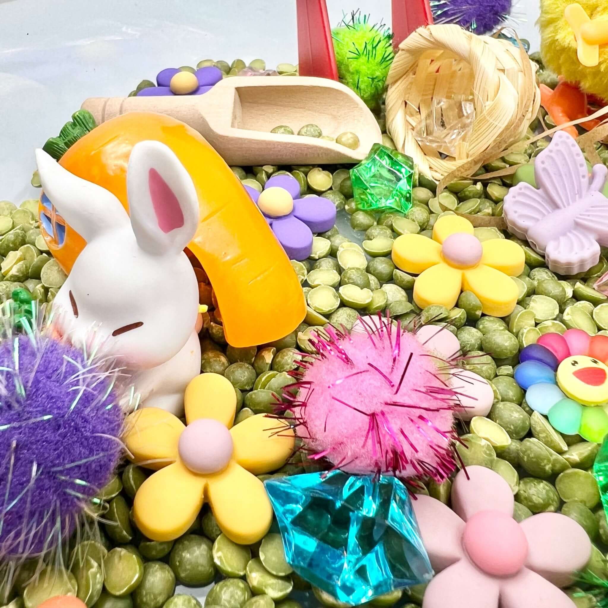 Light Gray Easter Garden (with lentils) Sensory play kit - Spring Garden, Lentil sensory kit, Egg painting, Imaginary / Pretend play, Montessori - Blossom & Bloom Kids